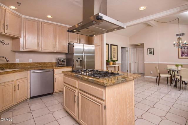 Detail Gallery Image 14 of 42 For 202 S Holliston Ave #301,  Pasadena,  CA 91106 - 3 Beds | 4 Baths