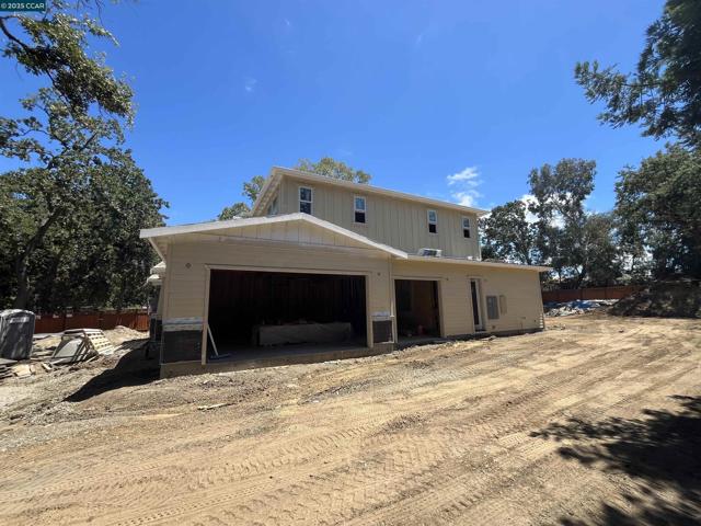 1206 Northgate Rd, Walnut Creek CA: https://media.crmls.org/mediaz/fadb9c86-f40c-46fe-96d2-f82c8ef0dad1.jpg