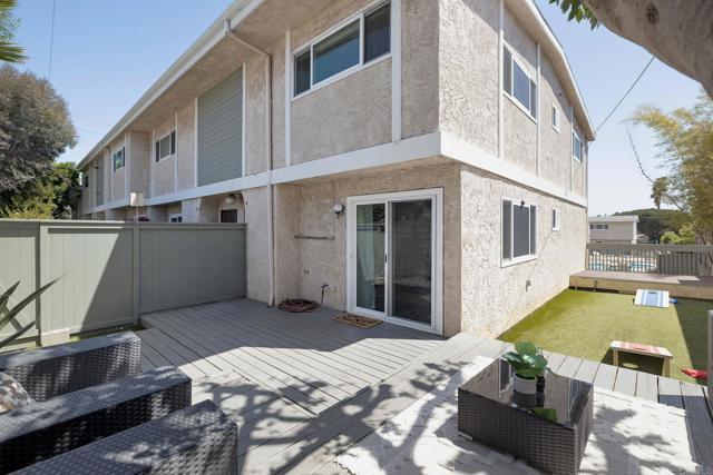2200 Vanderbilt Lane, Redondo Beach, California 90278, 2 Bedrooms Bedrooms, ,3 BathroomsBathrooms,Residential,Sold,Vanderbilt,PTP2202500