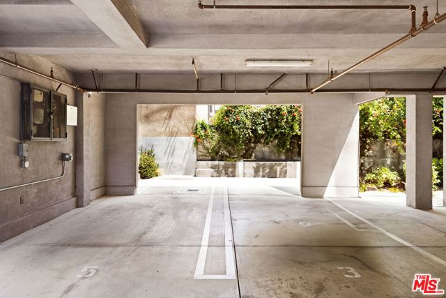 8513 Cashio Street, Los Angeles CA: https://media.crmls.org/mediaz/fadc78b5-c7e8-4682-acf8-1759a5b0f4f1.jpg