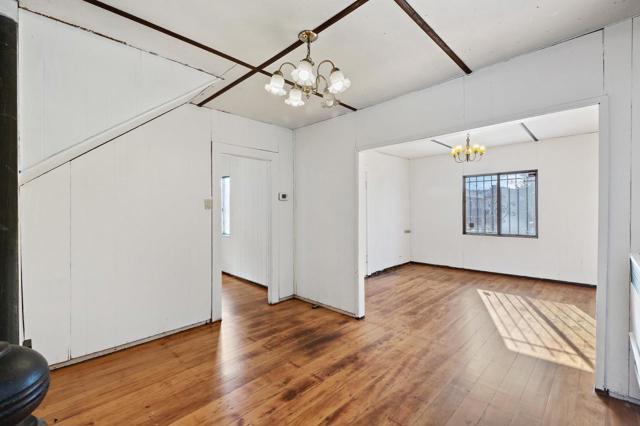 3014 Coolidge Avenue, Oakland CA: https://media.crmls.org/mediaz/fadcbb51-bf2e-4d1a-a13d-948c0590558b.jpg