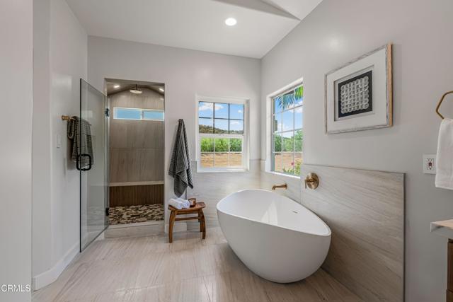 Detail Gallery Image 22 of 60 For 10817 Alysheba Dr, Moorpark,  CA 93021 - 4 Beds | 3/1 Baths