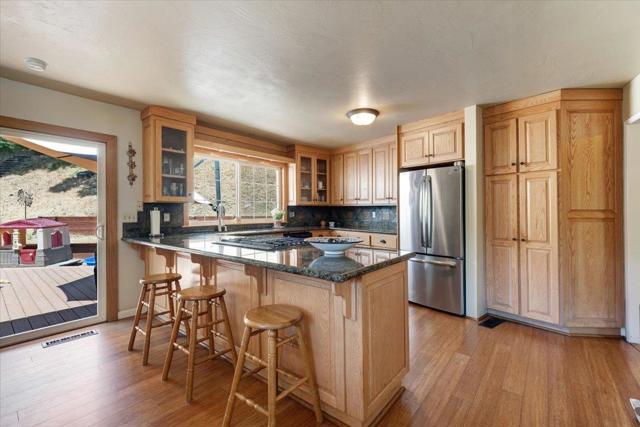 335 Hallsons Lane, Ben Lomond CA: https://media.crmls.org/mediaz/fade1cea-8625-4673-907e-3e14b88a5a37.jpg