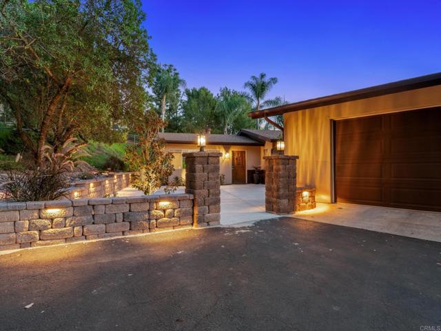 Detail Gallery Image 6 of 53 For 1130 Pebble Springs Ln, Escondido,  CA 92026 - 3 Beds | 2 Baths