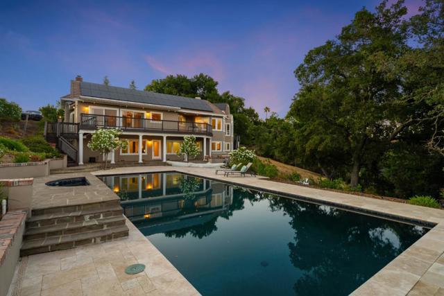 21415 Continental Circle, Saratoga CA: https://media.crmls.org/mediaz/fadec21f-80ff-45e0-91b2-37538f344e75.jpg