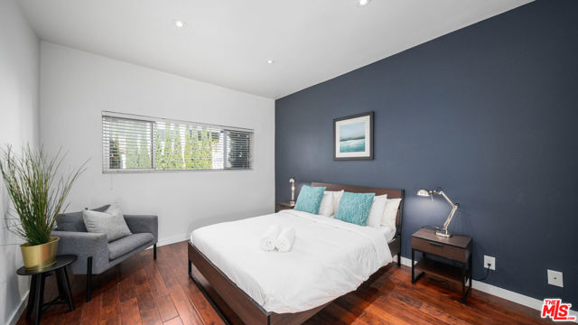 1818 Thayer Avenue, Los Angeles CA: https://media.crmls.org/mediaz/fadf9d6b-8136-487e-b5af-c3ef45ee9122.jpg