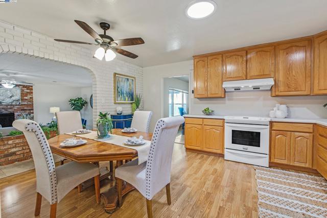 26623 ELDRIDGE AVE, Hayward CA: https://media.crmls.org/mediaz/fadfd8e0-765c-4b21-9100-63f2a84fd919.jpg