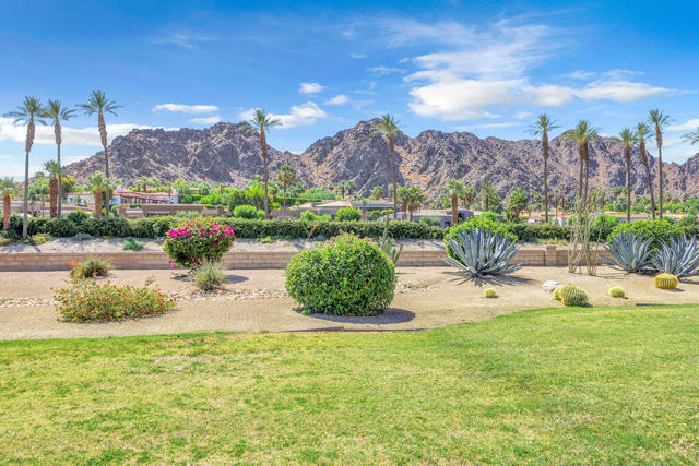 78565 Vista Del Fuente, Indian Wells CA: https://media.crmls.org/mediaz/fae001fb-7098-42d7-b5e9-42220bc32558.jpg