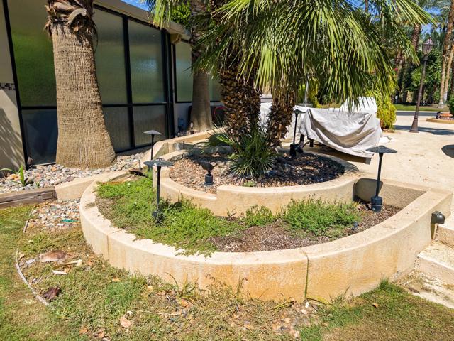80394 Ave 48, Indio CA: https://media.crmls.org/mediaz/fae020e7-8174-498a-860b-0b6951d2b6dd.jpg