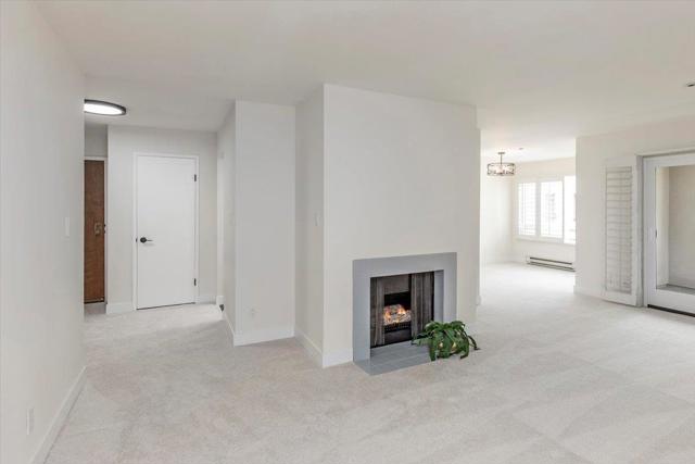 410 Sheridan Avenue, Palo Alto CA: https://media.crmls.org/mediaz/fae07b5d-96fe-480d-8019-2fe03f4fdb6c.jpg