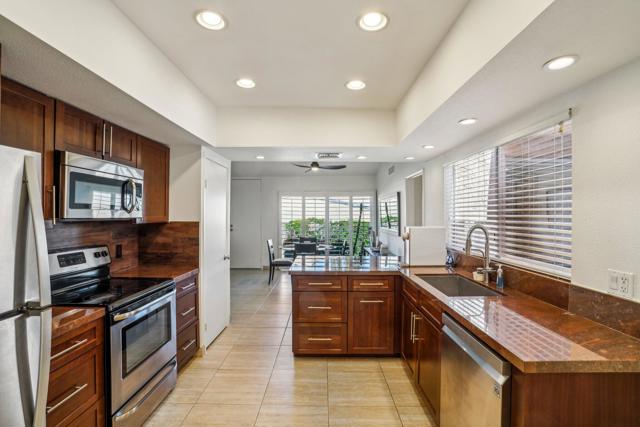 73440 Dalea Lane, Palm Desert CA: https://media.crmls.org/mediaz/fae0cc00-239a-4ce2-977d-890ef0b95e80.jpg
