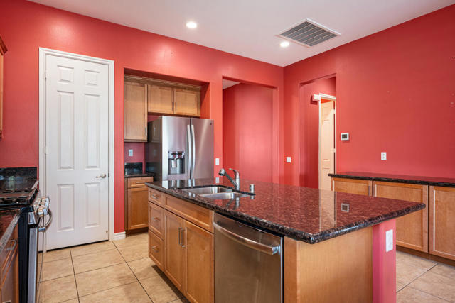 85701 Adria Drive, Indio CA: https://media.crmls.org/mediaz/fae1a801-189d-47ce-963b-ff0d6ca637e8.jpg