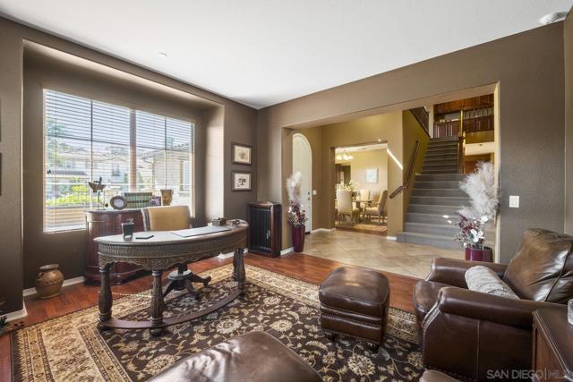 5545 Nanday Ct, Oceanside CA: https://media.crmls.org/mediaz/fae1d3ab-011c-4332-a5f9-cc21c55f320c.jpg