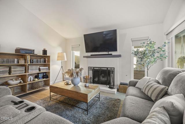 Detail Gallery Image 8 of 23 For 2328 N H St, Oxnard,  CA 93036 - 3 Beds | 2 Baths