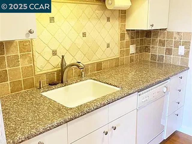 310 N Civic Drive, Walnut Creek CA: https://media.crmls.org/mediaz/fae2012e-22a4-4a3f-8238-e8528a10ca2a.jpg