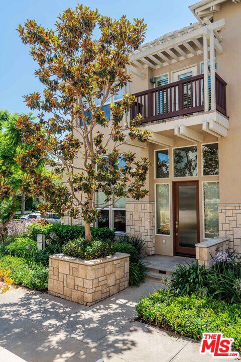 6011 Dawn, Playa Vista CA: https://media.crmls.org/mediaz/fae21ca8-cd49-4d5c-9c89-8a777b94b371.jpg