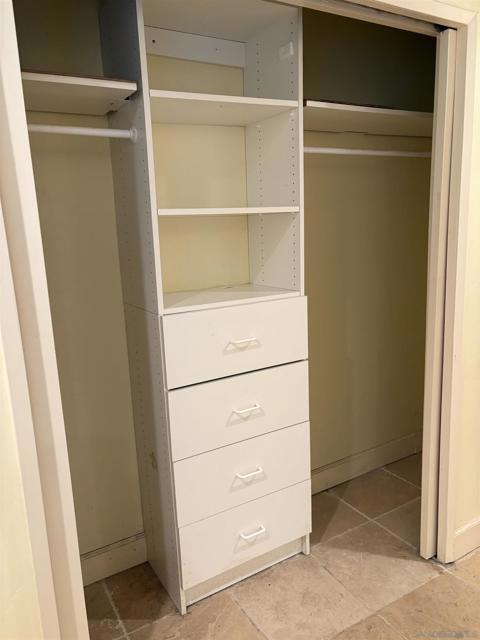 1460 Seacoast, Imperial Beach CA: https://media.crmls.org/mediaz/fae241e1-e34c-4f20-8785-d3b72369c6cb.jpg