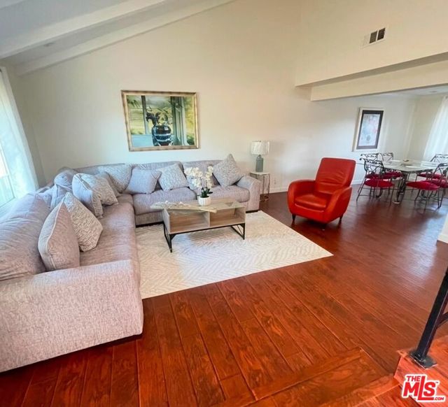 11158 Newcastle Avenue, Granada Hills CA: https://media.crmls.org/mediaz/fae2e555-9f3c-444c-88d5-1b9041e4e61e.jpg