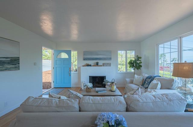 189 Via Gayuba, Monterey CA: https://media.crmls.org/mediaz/fae4a7f7-276f-4d1b-8757-92b91c53e318.jpg
