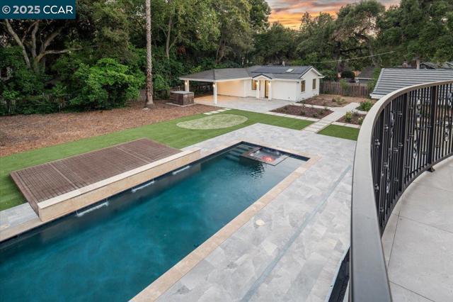 74 Middlefield Rd, Atherton CA: https://media.crmls.org/mediaz/fae4d9bf-cce1-4acc-939a-e865e0acecf5.jpg