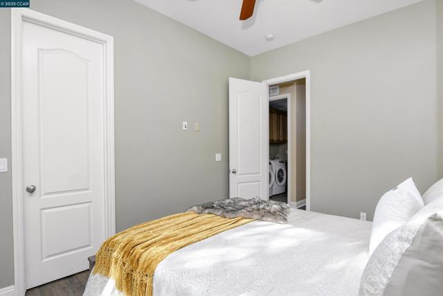 2593 Camel Back Rd, Brentwood CA: https://media.crmls.org/mediaz/fae578f2-1e0b-4cae-adc1-5284a7b3212e.jpg