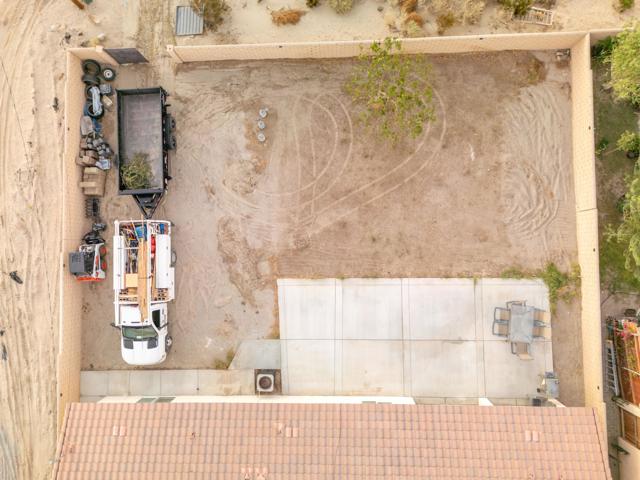 1492 N Marina Drive, Thermal CA: https://media.crmls.org/mediaz/fae58384-8b75-4466-b65f-10e2665890f4.jpg