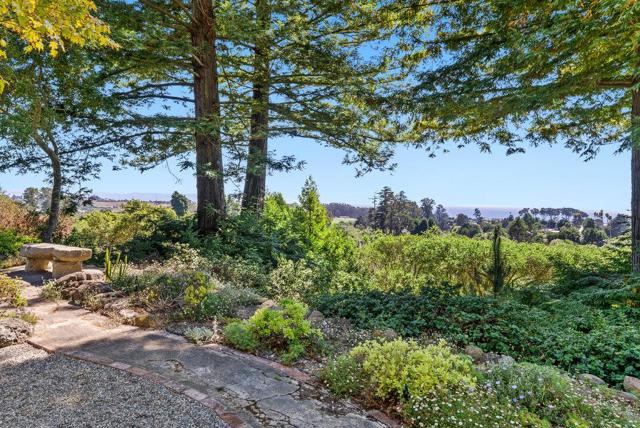 33 Aqua View Drive, Watsonville CA: https://media.crmls.org/mediaz/fae78983-3193-40b8-8eb6-ab3fe30a5509.jpg