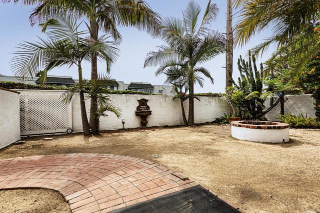 774 Laguna, Carlsbad CA: https://media.crmls.org/mediaz/fae80b71-bb0a-4736-88ae-233ec1ea8b47.jpg