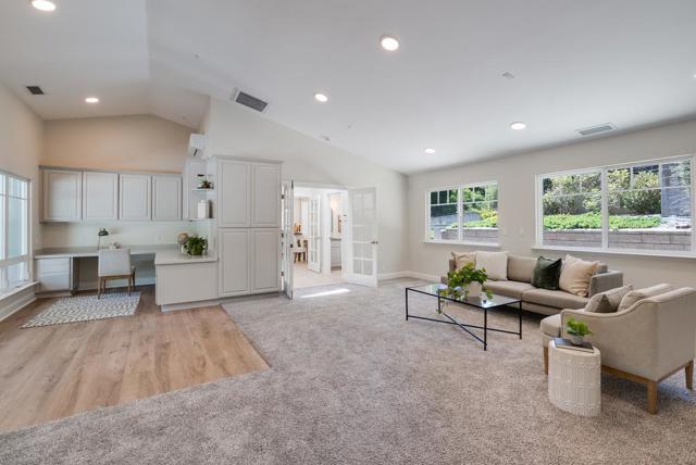 121 Day Valley Lane, Aptos CA: https://media.crmls.org/mediaz/fae8e7b7-4dd6-4ae1-aba4-7ff92159e899.jpg
