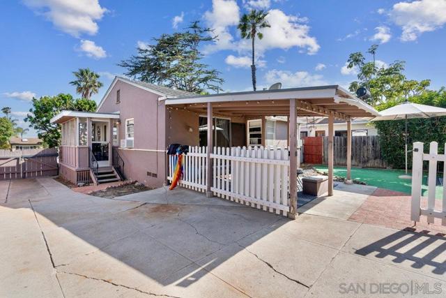 1260 LAW, San Diego CA: https://media.crmls.org/mediaz/fae959b8-9164-49ce-8c6a-13ce58e45897.jpg