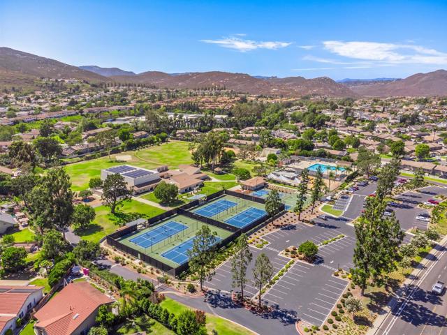 17162 Poblado Ct, San Diego CA: https://media.crmls.org/mediaz/fae9e778-99e1-493f-a99d-20a517a19b52.jpg