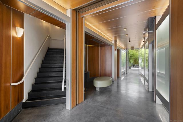 3788 Park Blvd, San Diego CA: https://media.crmls.org/mediaz/faeaa247-2609-4cb3-8b93-365829d2bb6f.jpg