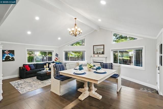 235 Saint Paul Dr, Alamo CA: https://media.crmls.org/mediaz/faedb171-3b6b-4ae5-9438-1d27d3e6d206.jpg