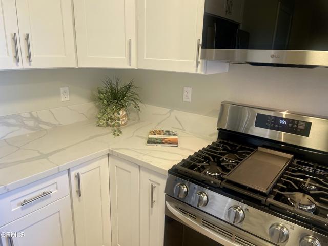 3077 Harbor Boulevard, Ventura CA: https://media.crmls.org/mediaz/faee066d-3ecd-4fbf-bbf7-ebc823c71094.jpg