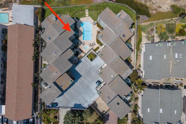 940 Sealane Dr, Encinitas CA: https://media.crmls.org/mediaz/faeeae2d-cd21-4eae-84bd-3ba5814ef2cc.jpg