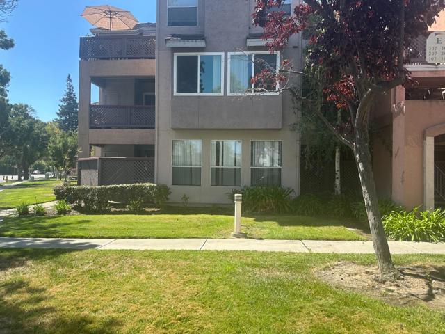 3695 Stevenson Boulevard, Fremont CA: https://media.crmls.org/mediaz/faeec47b-0a3c-4d28-9ede-70e490713a50.jpg