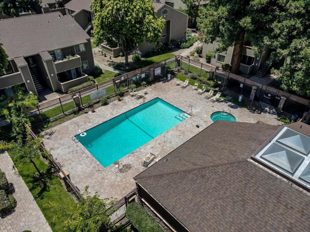 3388 Red Cedar Terrace, Fremont CA: https://media.crmls.org/mediaz/faefdd72-9649-4b0d-90f8-c68ec715d039.jpg