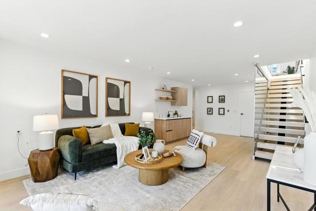1815 18th Avenue, San Francisco CA: https://media.crmls.org/mediaz/faeff043-bdb8-4374-be42-e12080540f97.jpg