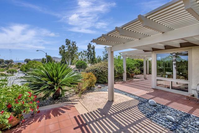 12880 Circulo Dardo, San Diego CA: https://media.crmls.org/mediaz/faf03405-6ab9-4f68-95c0-971f09f86728.jpg