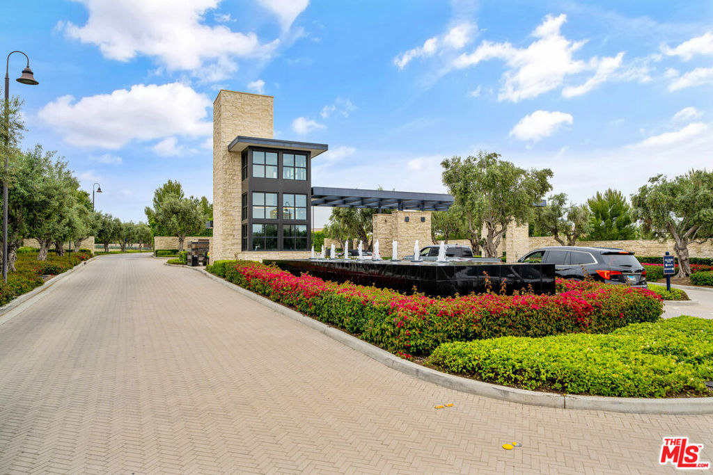 Faf086b3 9324 49c6 A27a 17240e1a4f29