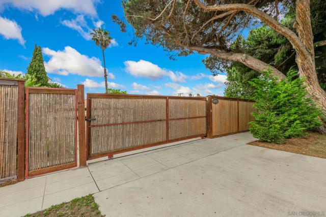 7940 La Jolla Shores Dr, La Jolla CA: https://media.crmls.org/mediaz/faf16be0-3083-426b-8a7c-1d7d7ec4d521.jpg