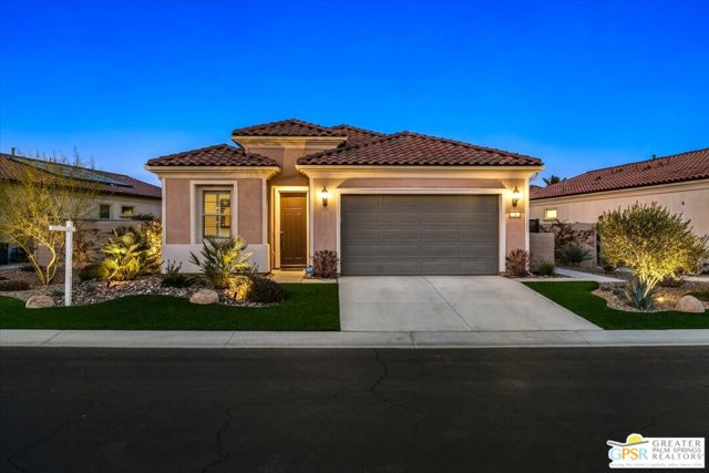 24 Cabernet, Rancho Mirage CA: https://media.crmls.org/mediaz/faf17dc4-124d-442b-8d83-3cacecff01a7.jpg