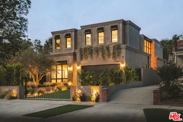 4112 Shadyglade Avenue, Studio City CA: https://media.crmls.org/mediaz/faf1833a-8922-49f0-afd5-648a05434737.jpg