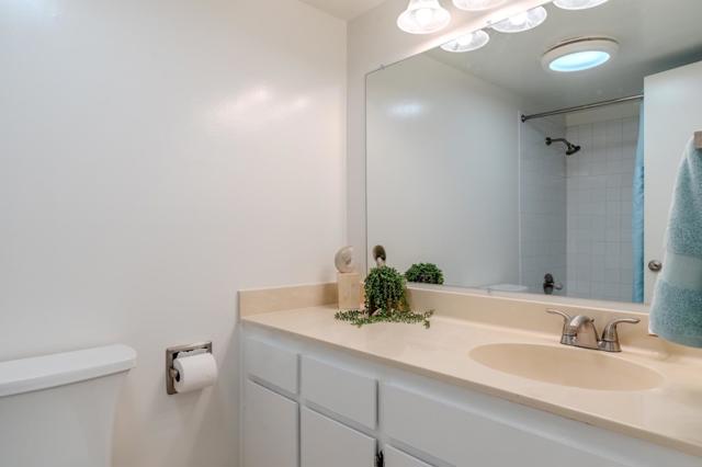 262 Beachview Avenue, Pacifica CA: https://media.crmls.org/mediaz/faf20fd2-7261-46cc-b327-2735b39f40b7.jpg
