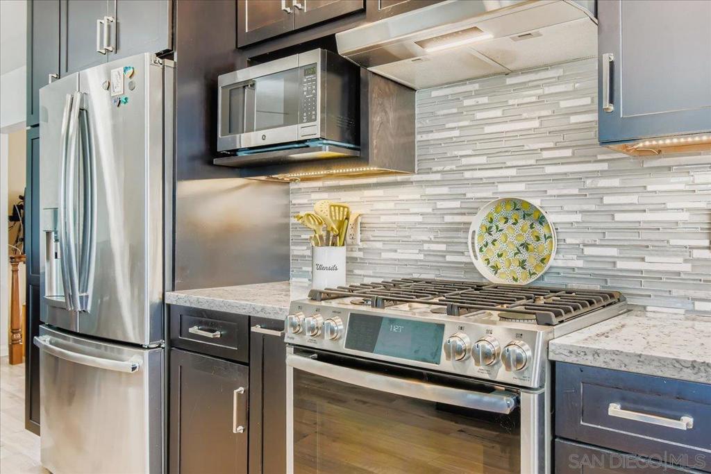 MLS #250042937SD image #10