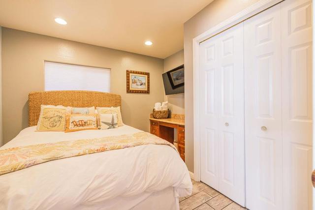 22818 E Cliff Drive, Santa Cruz CA: https://media.crmls.org/mediaz/faf2460d-f8c5-40dd-aa74-326eeb8595f9.jpg