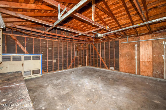 517 View Crest Drive, Montebello CA: https://media.crmls.org/mediaz/faf2c34f-bf49-4159-a786-12a1ef585097.jpg