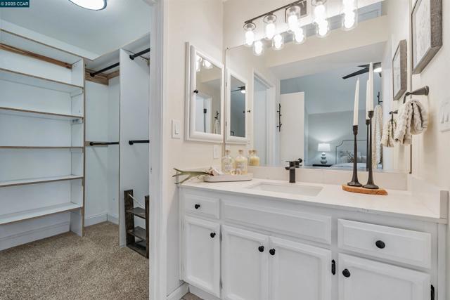 2329 Sweetwater Dr, Martinez CA: https://media.crmls.org/mediaz/faf34499-d9a2-4993-9a53-46283435684d.jpg