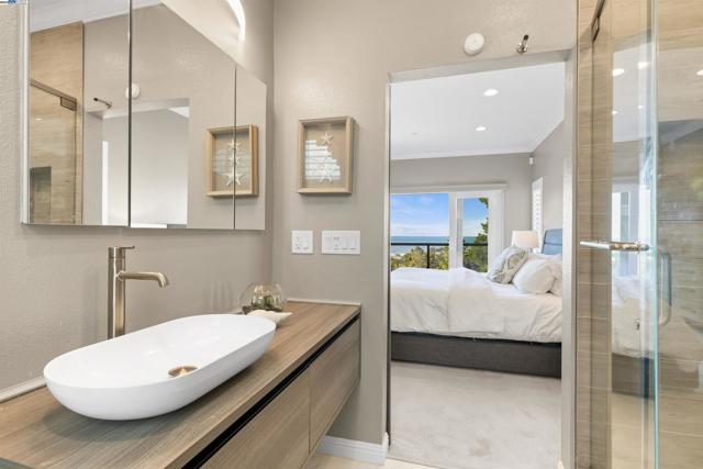 674 Corona Dr, Pacifica CA: https://media.crmls.org/mediaz/faf34fb0-73ef-435a-9c58-ba4329927b7a.jpg