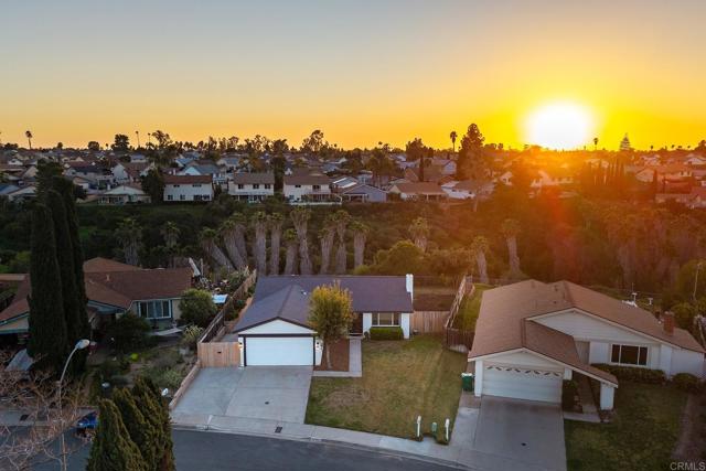 8973 CARLEY CIR, San Diego CA: https://media.crmls.org/mediaz/faf383cb-5ecd-42f5-983c-99c85c34aaf8.jpg